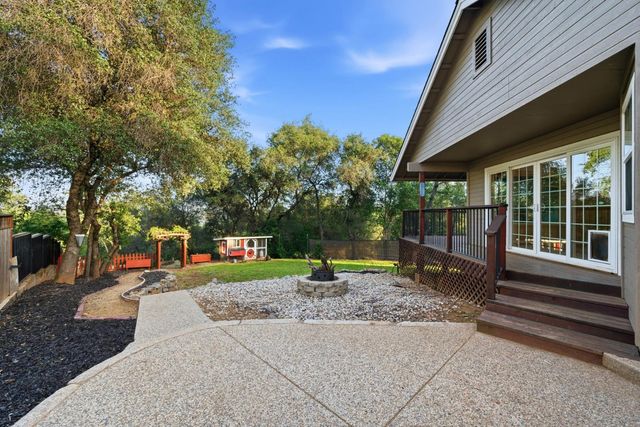 160 Sierra Mesa Pl, Auburn, CA 95603