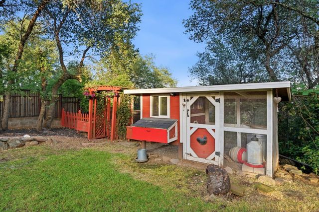 160 Sierra Mesa Pl, Auburn, CA 95603