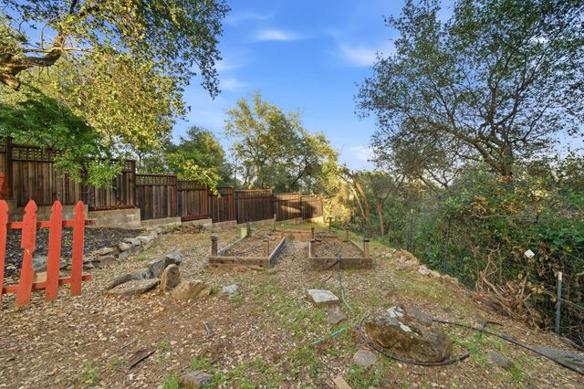 160 Sierra Mesa Pl, Auburn, CA 95603