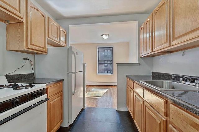 1130 Stadium Ave Apt 3K, New York City, NY 10465