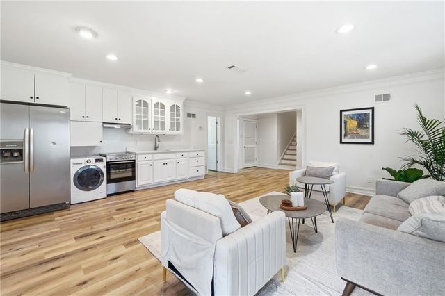 10675 Oxford Mill Circle, Alpharetta, GA 30022