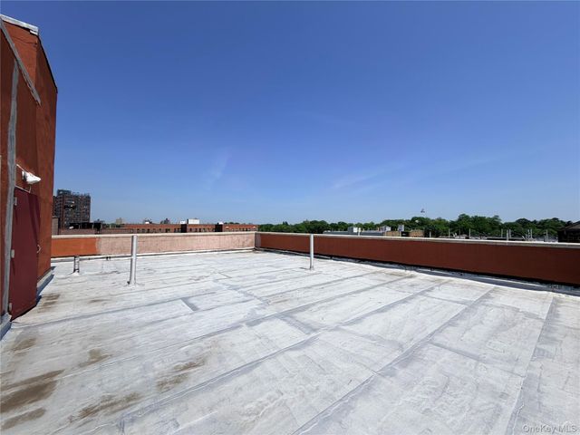 772 E 182nd Street, Bronx, NY 10460
