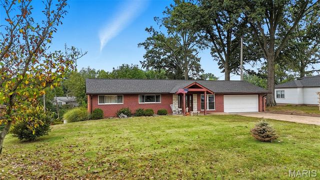5445 Mild Drive, St Louis, MO 63129