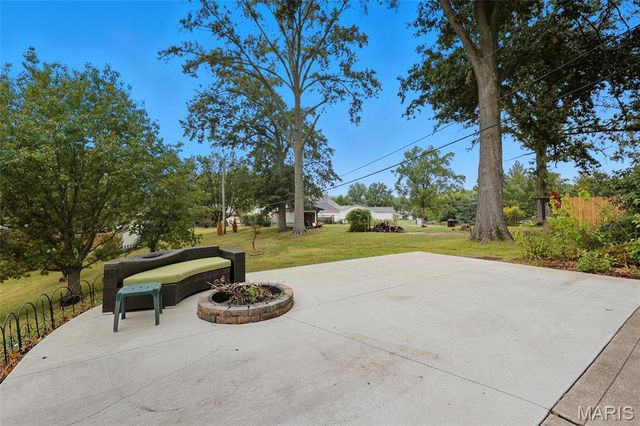 5445 Mild Drive, St Louis, MO 63129