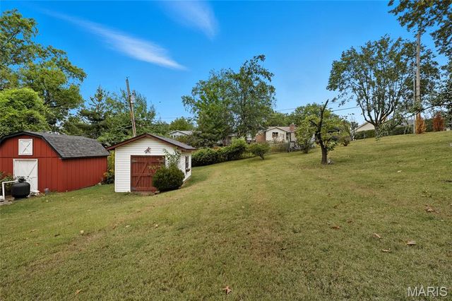 5445 Mild Drive, St Louis, MO 63129