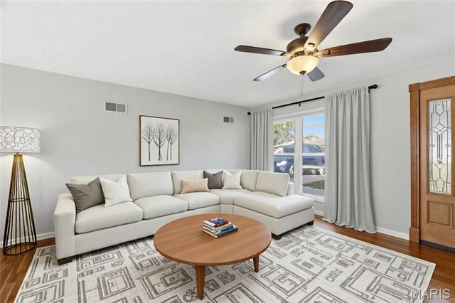 5445 Mild Drive, St Louis, MO 63129