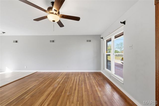 5445 Mild Drive, St Louis, MO 63129