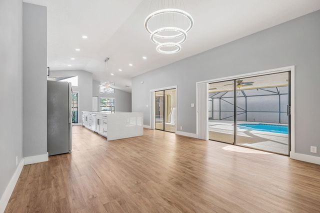 21356 Summertrace Circle, Boca Raton, FL 33428