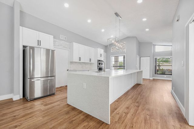 21356 Summertrace Circle, Boca Raton, FL 33428