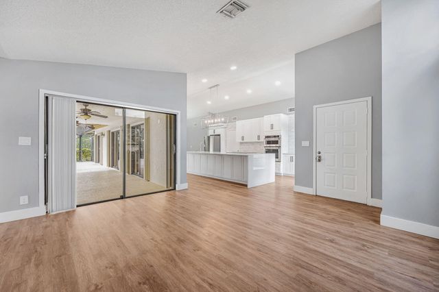 21356 Summertrace Circle, Boca Raton, FL 33428