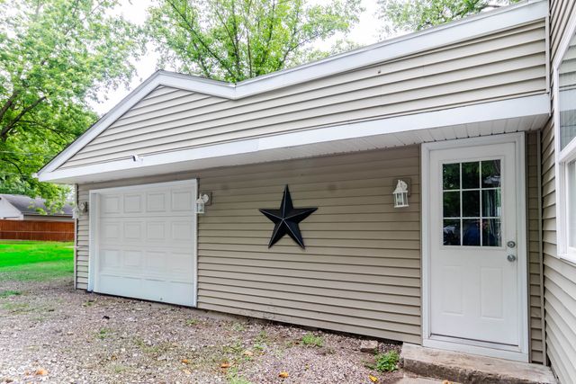 2011 Rosewood Avenue, Anderson, IN 46011