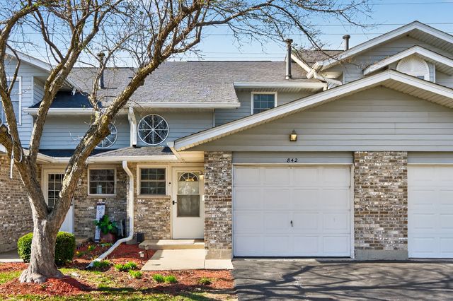 842 N Tamarac Boulevard, Addison, IL 60101