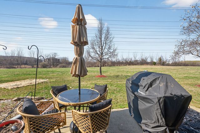 842 N Tamarac Boulevard, Addison, IL 60101