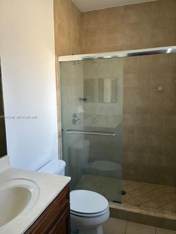 8848 NW 101st Pl, Doral, FL 33178