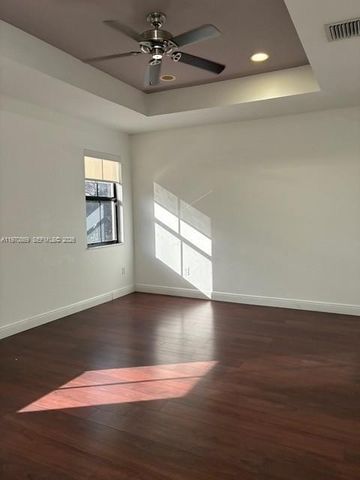 8848 NW 101st Pl, Doral, FL 33178