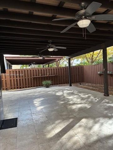 8848 NW 101st Pl, Doral, FL 33178