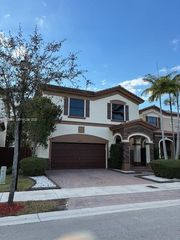 8848 NW 101st Pl, Doral, FL 33178