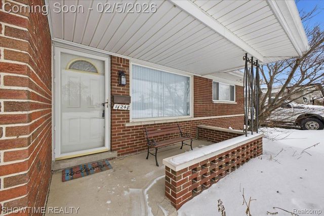 11248 Forrer Drive, Sterling Heights, MI 48312