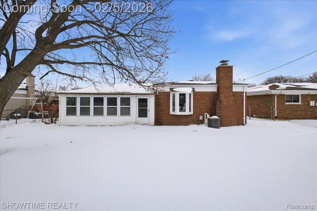 11248 Forrer Drive, Sterling Heights, MI 48312