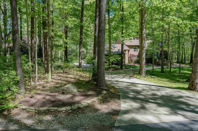 14828 Walnut Creek Drive, Fort Wayne, IN 46814