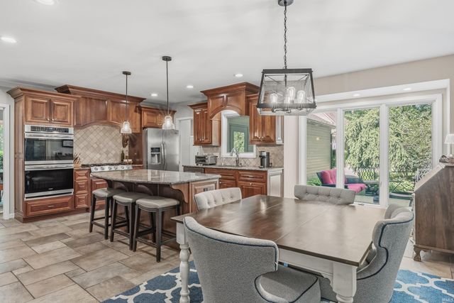 14828 Walnut Creek Drive, Fort Wayne, IN 46814