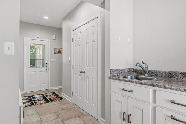 14828 Walnut Creek Drive, Fort Wayne, IN 46814