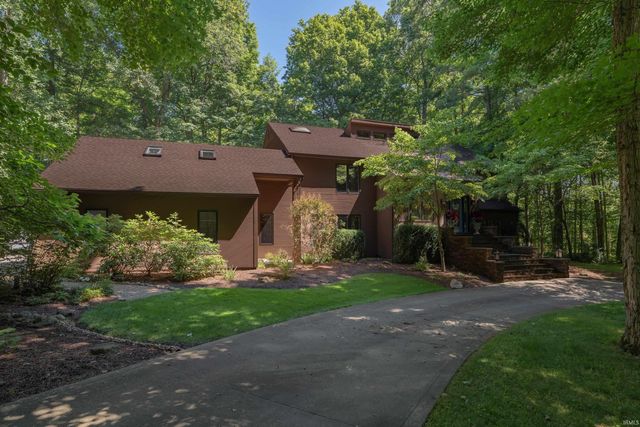 14828 Walnut Creek Drive, Fort Wayne, IN 46814