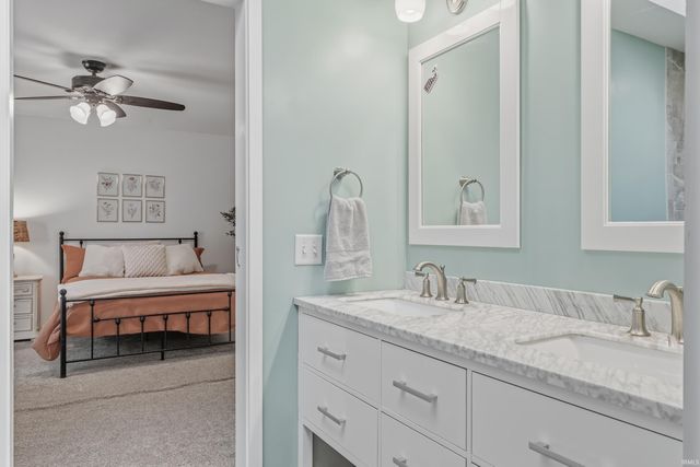 14828 Walnut Creek Drive, Fort Wayne, IN 46814