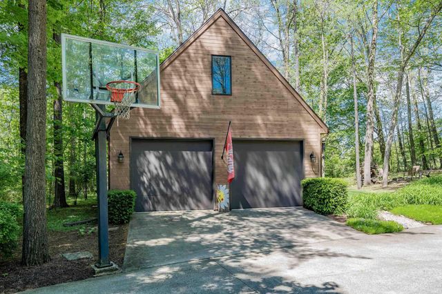 14828 Walnut Creek Drive, Fort Wayne, IN 46814