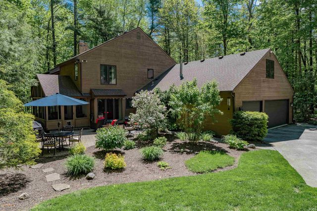 14828 Walnut Creek Drive, Fort Wayne, IN 46814