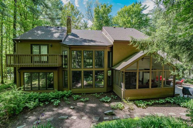 14828 Walnut Creek Drive, Fort Wayne, IN 46814