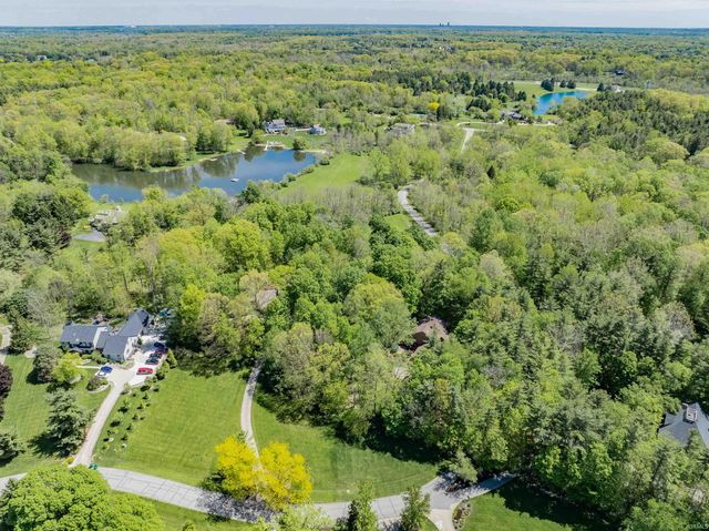 14828 Walnut Creek Drive, Fort Wayne, IN 46814