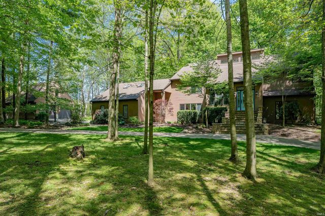 14828 Walnut Creek Drive, Fort Wayne, IN 46814