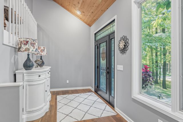 14828 Walnut Creek Drive, Fort Wayne, IN 46814