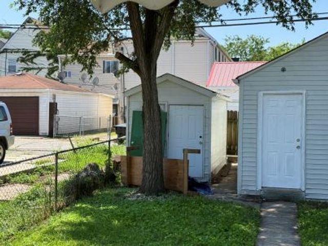 13410 S Brandon Avenue, Chicago, IL 60633