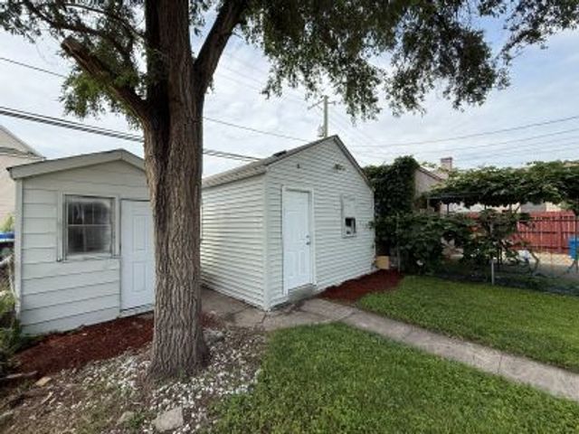 13410 S Brandon Avenue, Chicago, IL 60633