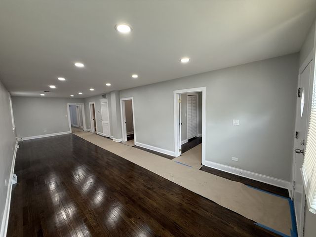 13410 S Brandon Avenue, Chicago, IL 60633