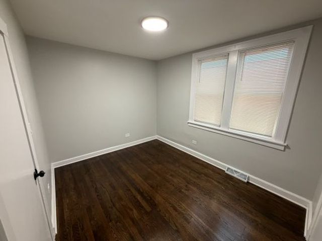 13410 S Brandon Avenue, Chicago, IL 60633