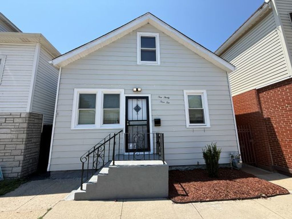 13410 S Brandon Avenue, Chicago, IL 60633