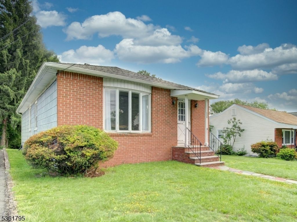 136 Tooker Ave, Springfield Twp., NJ 07081