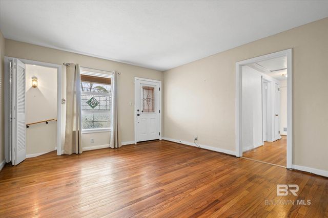 106 Esplanade Avenue, Mobile, AL 36606