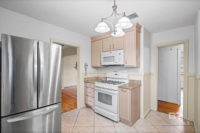 106 Esplanade Avenue, Mobile, AL 36606