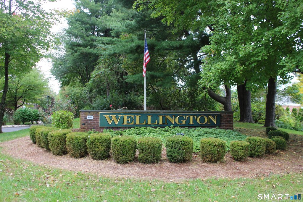 110 Wellington Drive, Farmington, CT 06032