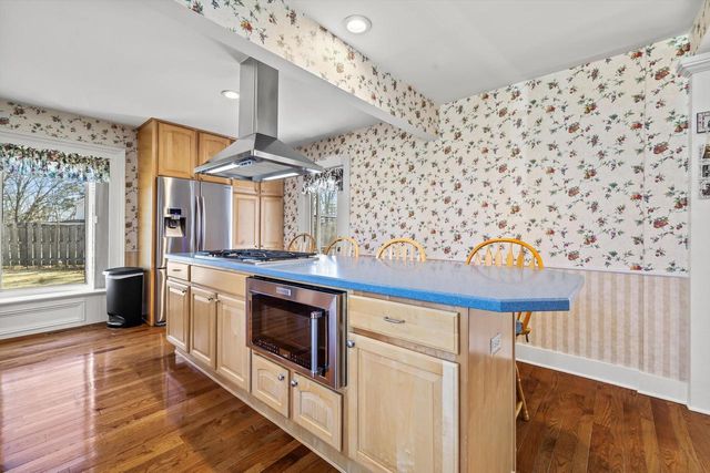 W2851 Swinghurst LANE, Lake Geneva, WI 53147