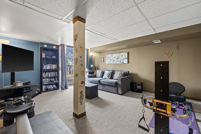 W2851 Swinghurst LANE, Lake Geneva, WI 53147