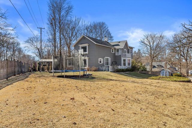 W2851 Swinghurst LANE, Lake Geneva, WI 53147