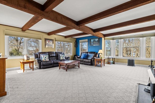 W2851 Swinghurst LANE, Lake Geneva, WI 53147