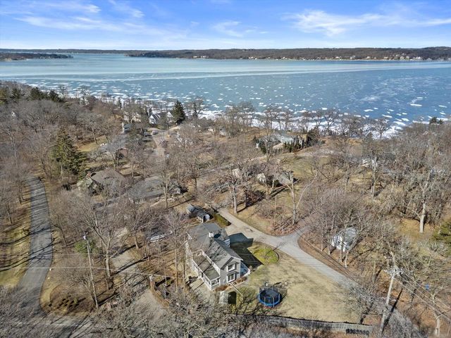 W2851 Swinghurst LANE, Lake Geneva, WI 53147