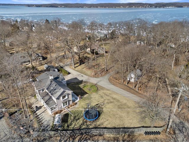 W2851 Swinghurst LANE, Lake Geneva, WI 53147