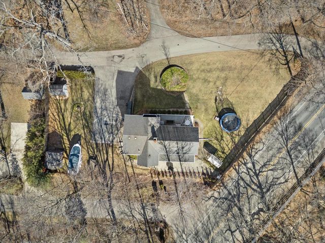 W2851 Swinghurst LANE, Lake Geneva, WI 53147